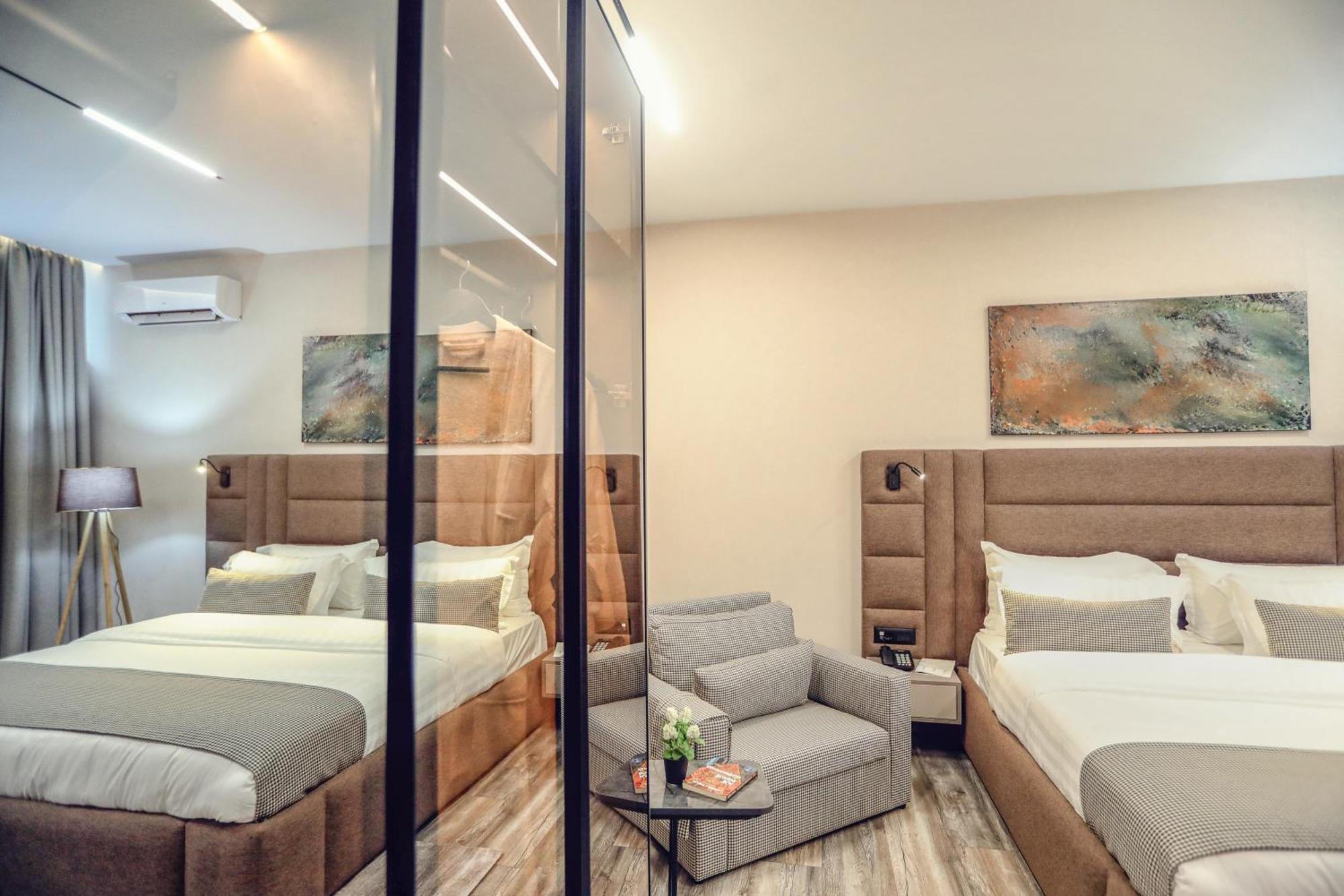 Hotel Dirista Shkodër Extérieur photo