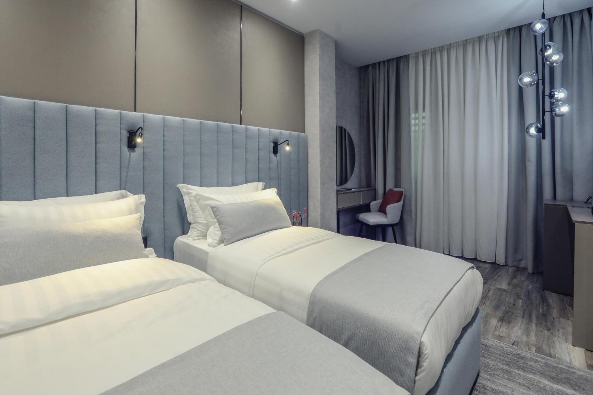 Hotel Dirista Shkodër Extérieur photo